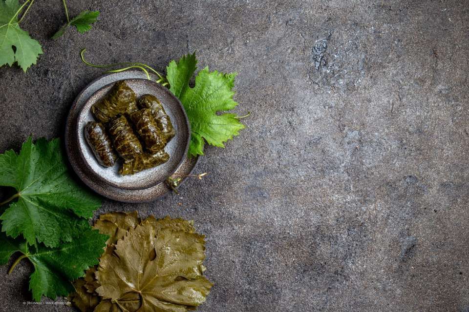 Weinblätter in Schüssel