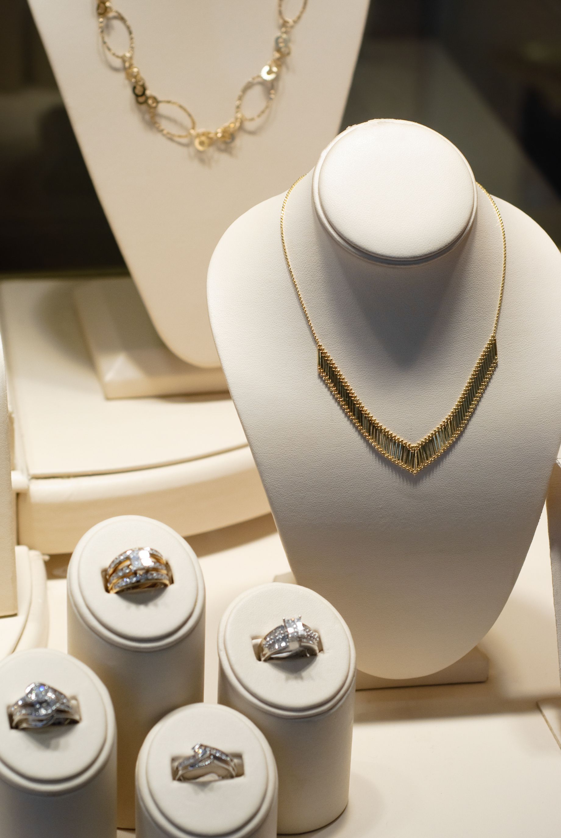 Vendita di gioielli, collane e orologi - Goldhammer SA