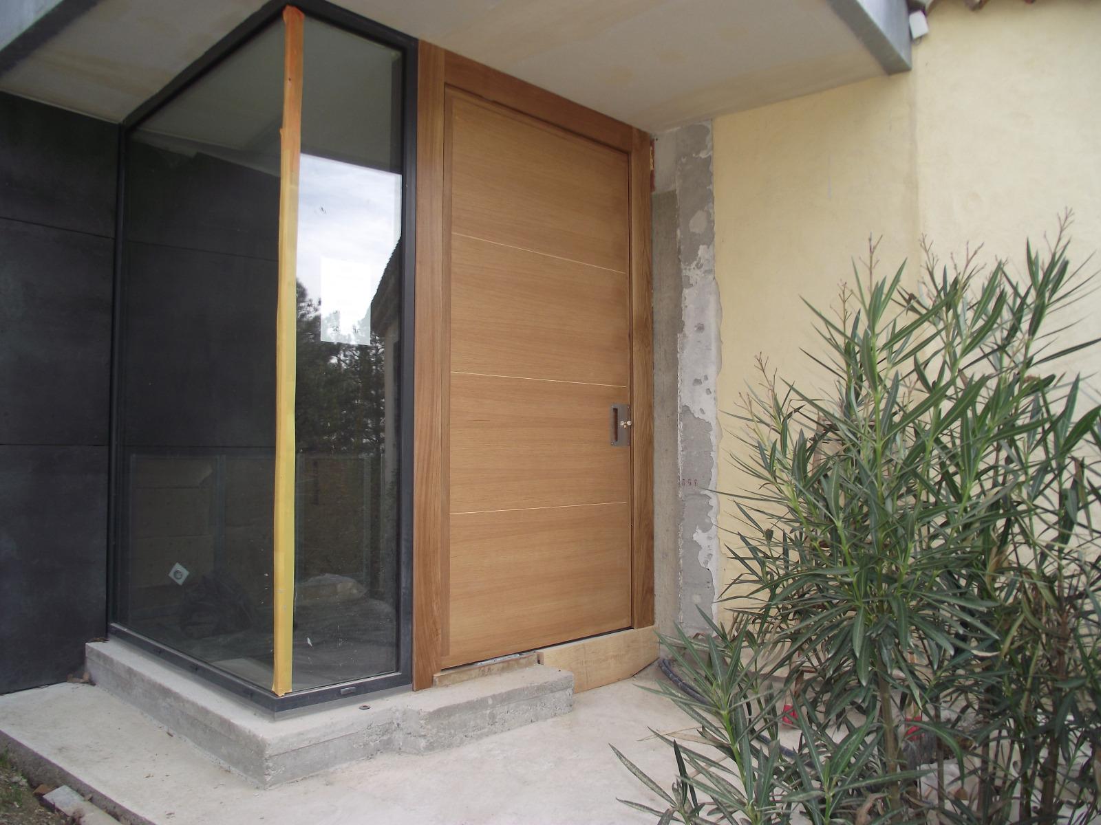 Porte en bois et verre