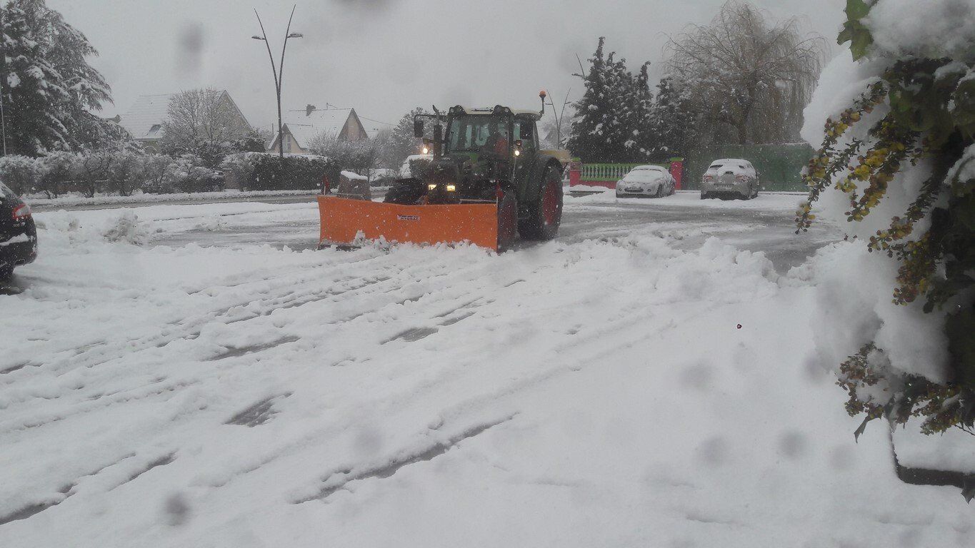 Prestation de déneignement de route