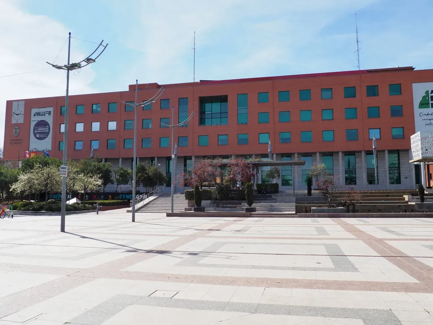 Ayuntamiento y plaza de Alcobendas