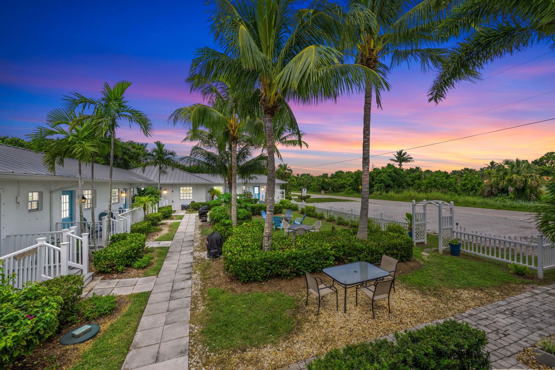 SeaHorse Beach Bungalows Hotel
Booking Now!