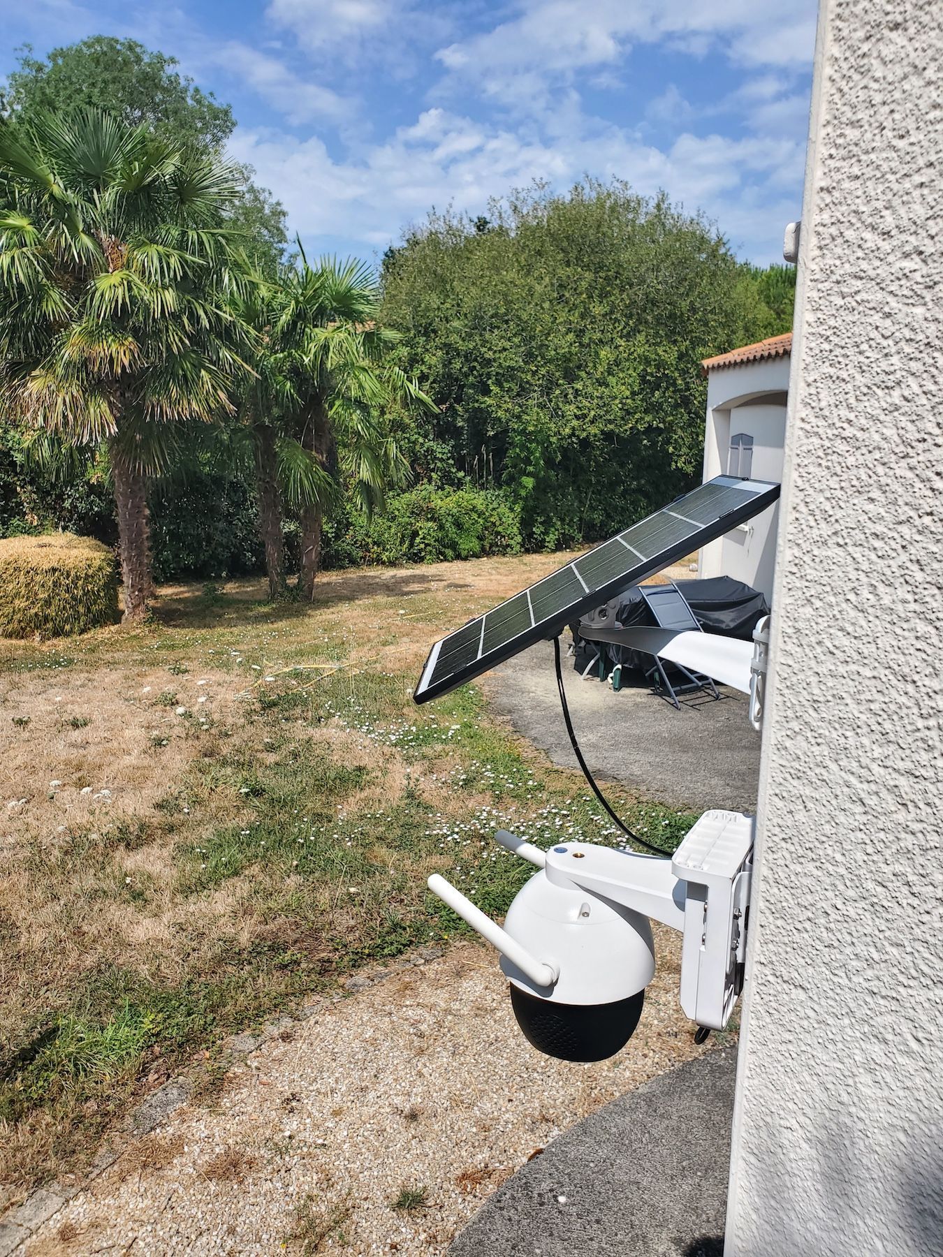 Grande propriété équipée d’un système d’alarme et de vidéosurveillance
