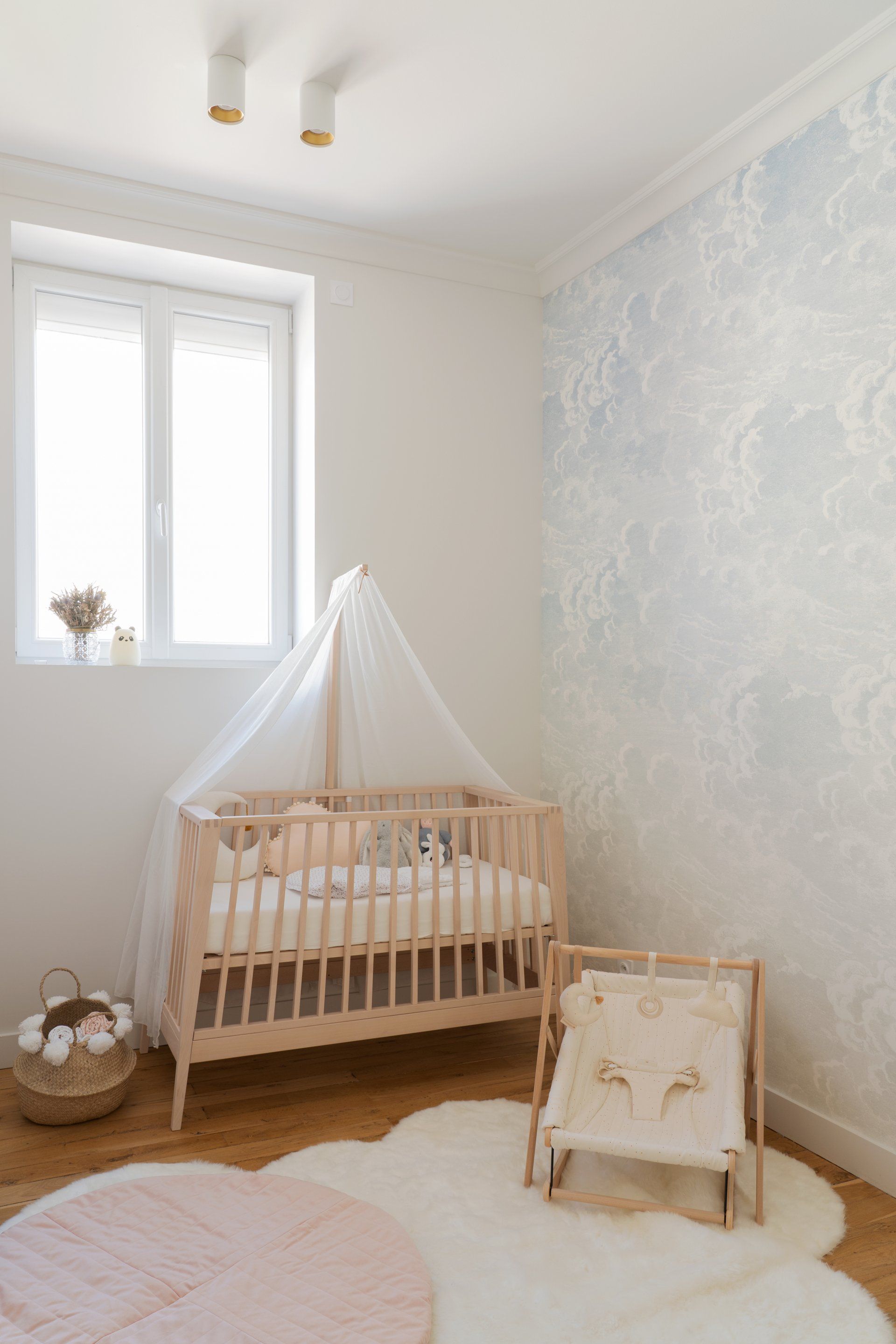 Pose de revêtement mural