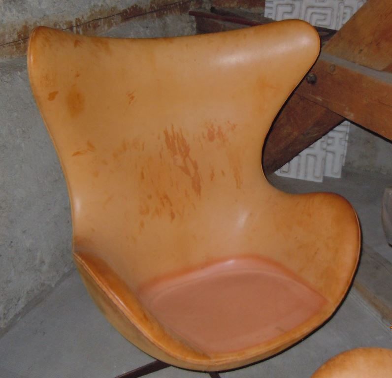 Restauration de meuble AVANT - Ackermann Gilles Décoration - Aigle