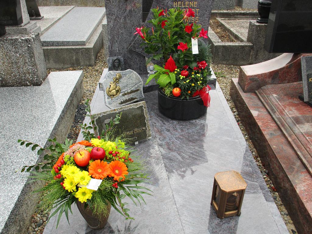 Fleurissement de tombes