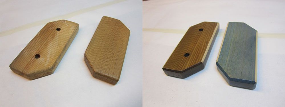 Kaksi paria aseenkahvoja valkoisella pinnalla, toinen puunvärinen, toinen ruskean ja harmaan värinen.