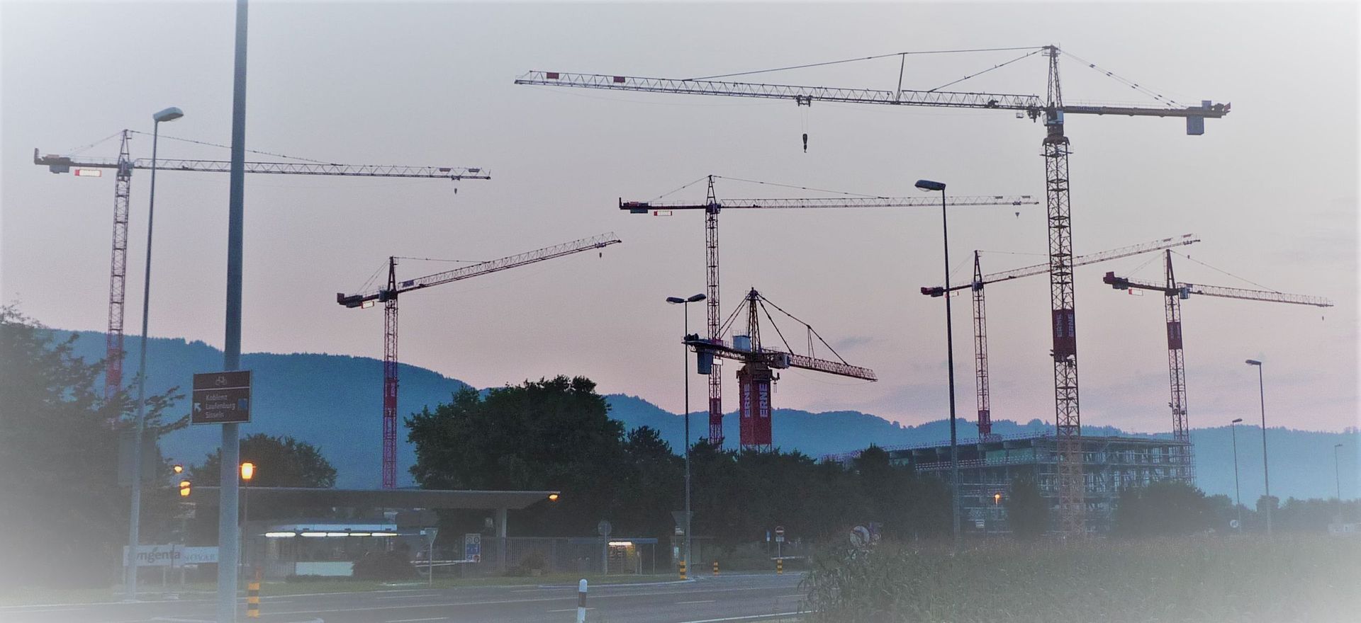Baukran - Müller Montagen & Unterhalt - Kleinbösingen