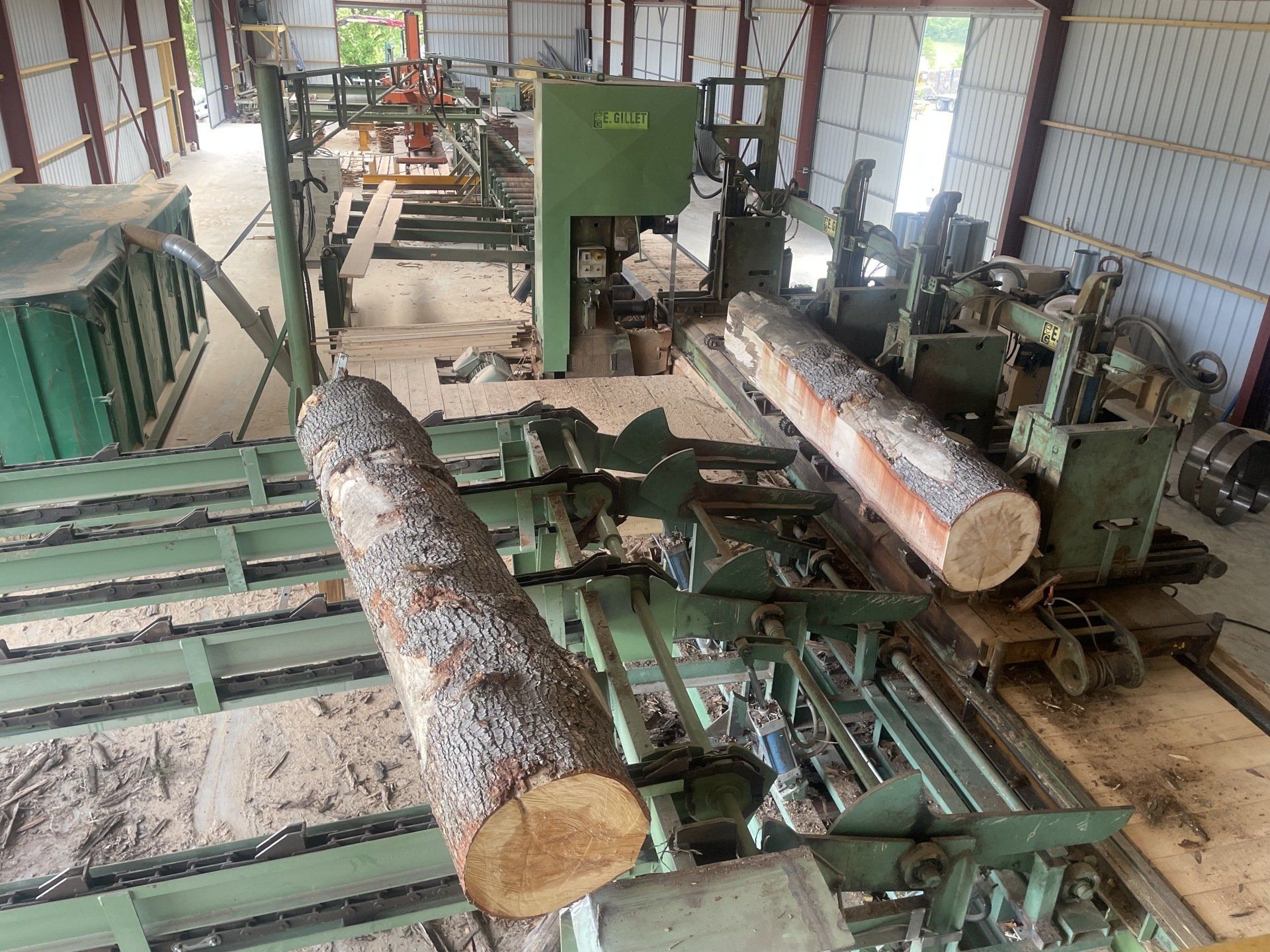 Scierie en pleine action