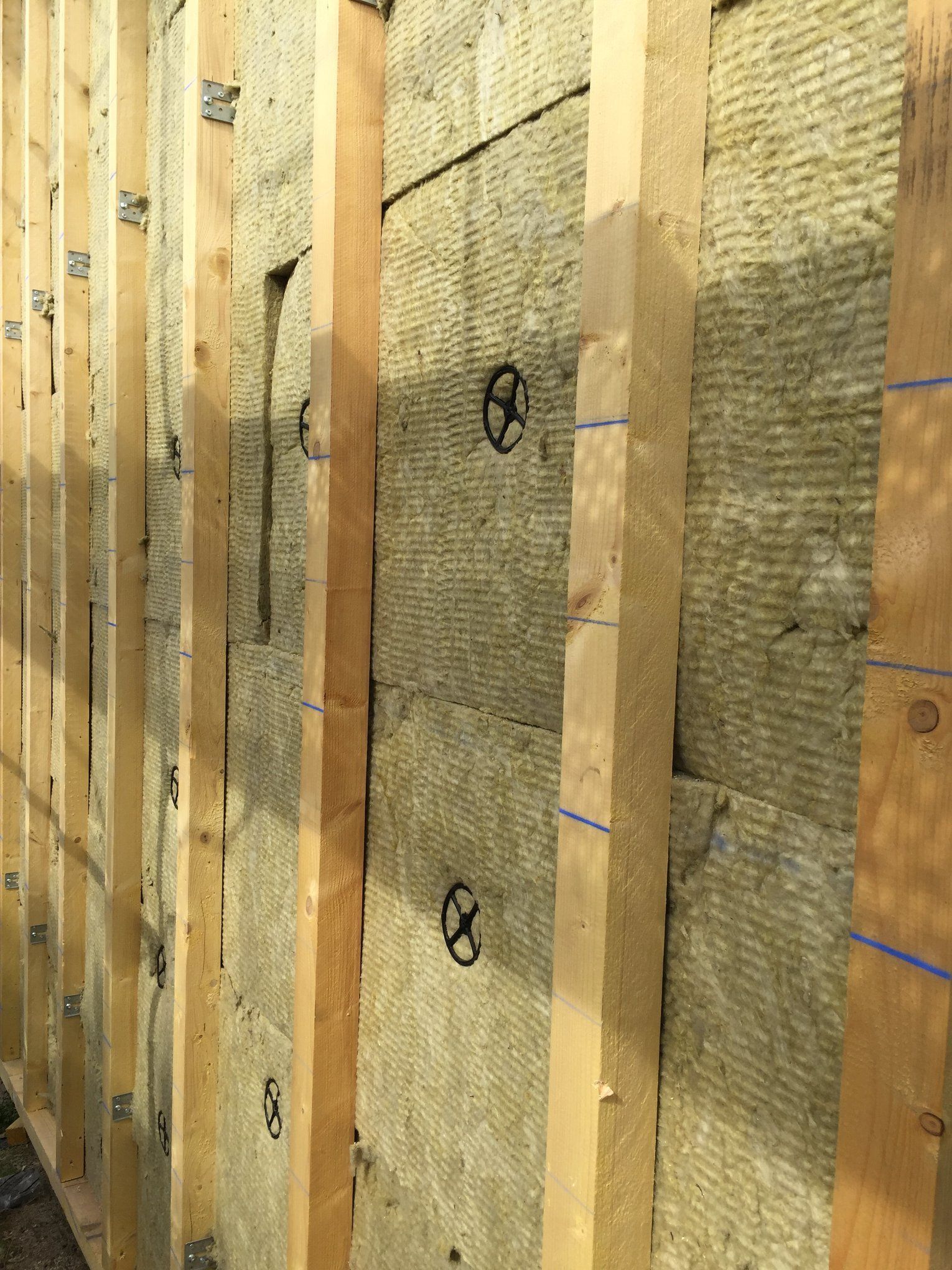 Focus sur des panneaux isolants de mur
