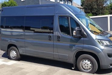 FahrTex Silberner Transporter