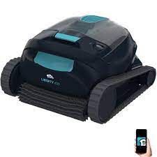 Robot nettoyant noir de piscine avec une application mobile