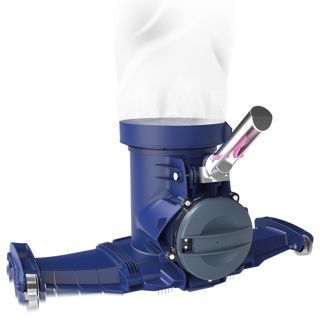 Pompe mécanique bleue avec tube transparent et vanne métallique coudée sur fond blanc