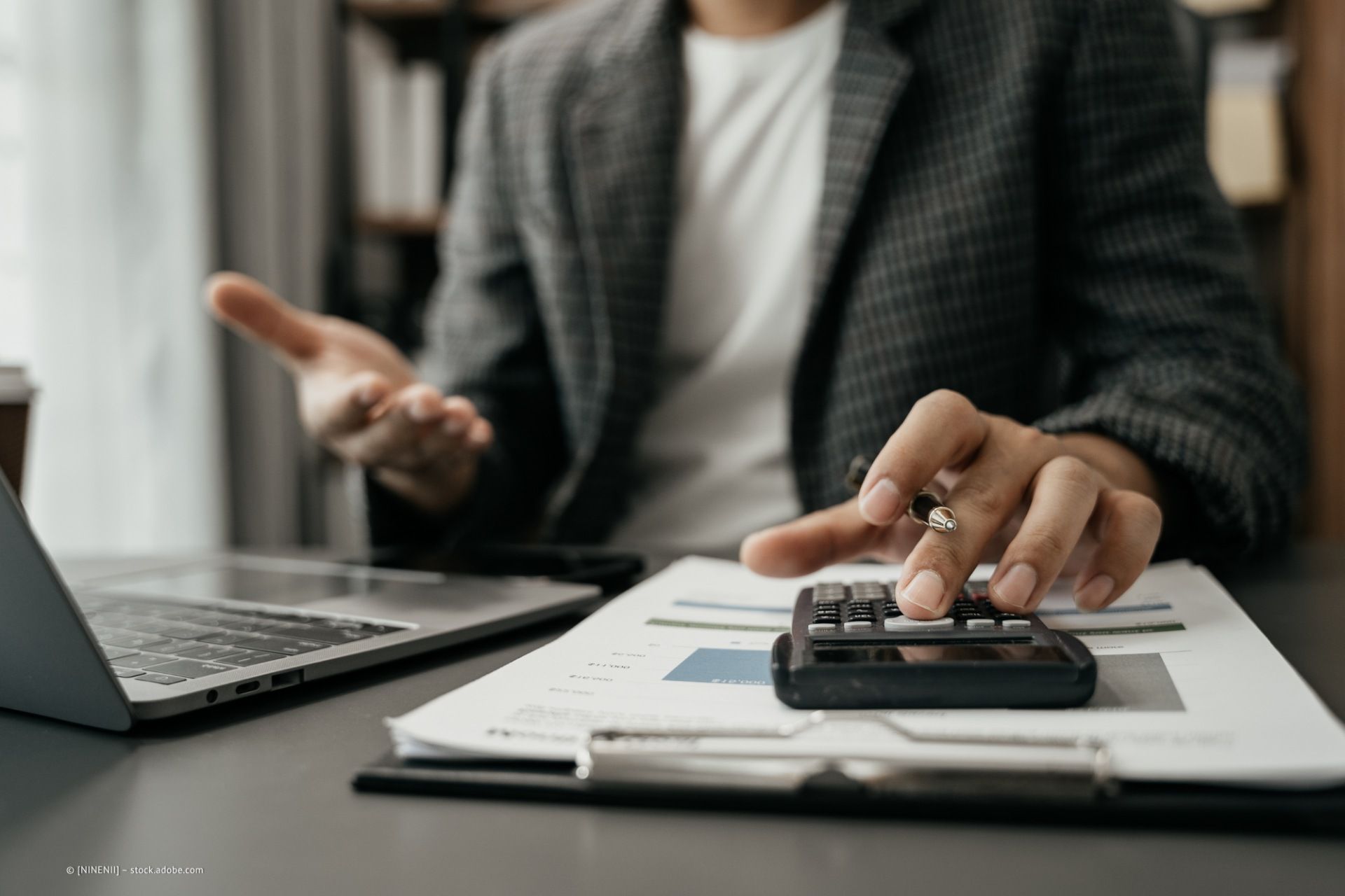 Steuerberater bei der Arbeit