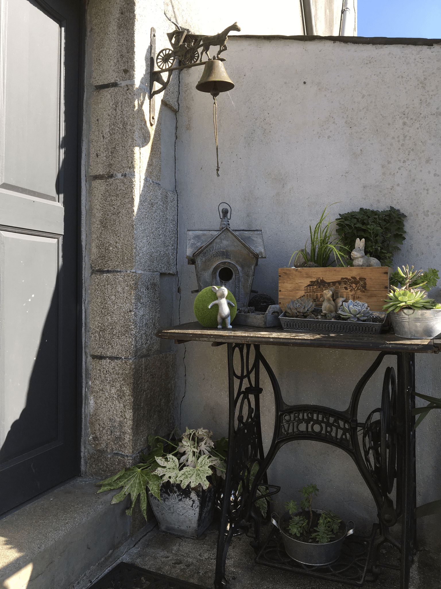 Entrée du cabinet de Christine Médium à Scaër