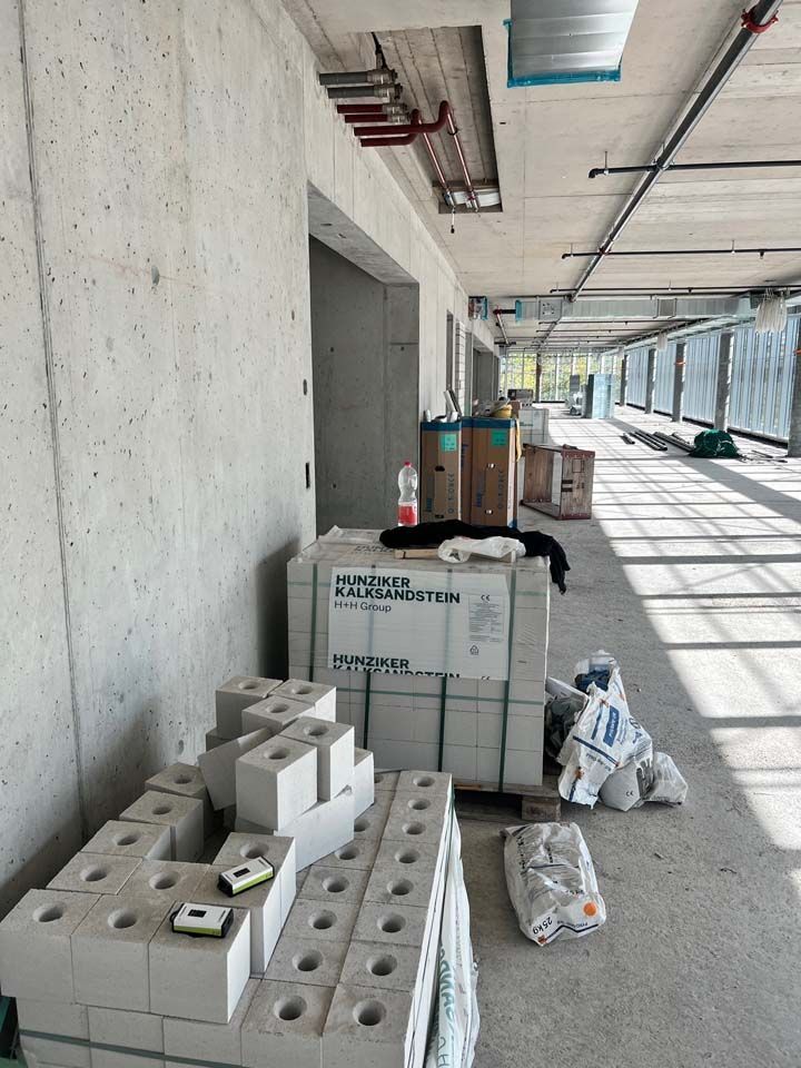 Bau HomeServices GmbH – Arbeit mit Kalksteinziegel