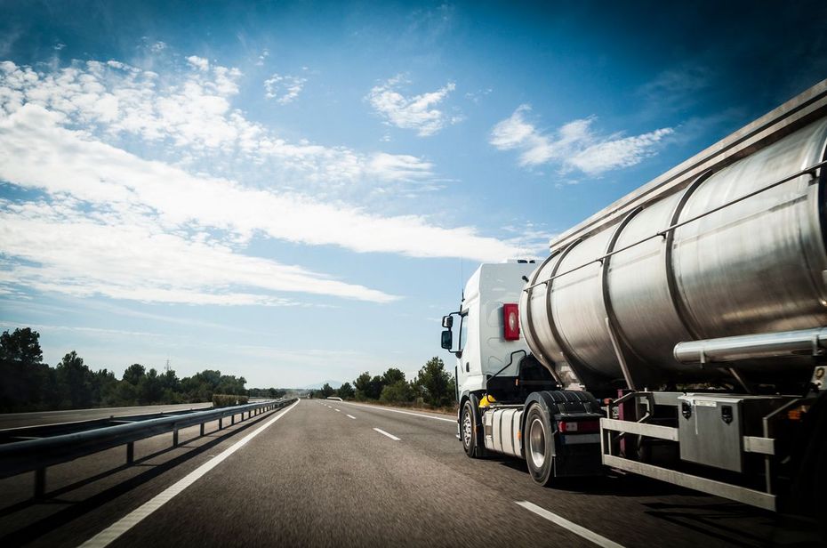 camion de distribución de gasoleo a domicilio