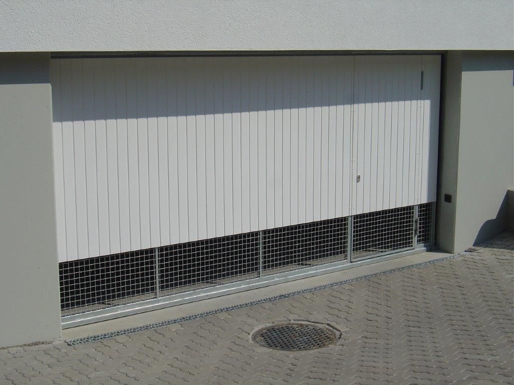 Schiebefalttor | Torbau und Antriebstechnik für Garagentore aus Niederweningen in Zürich