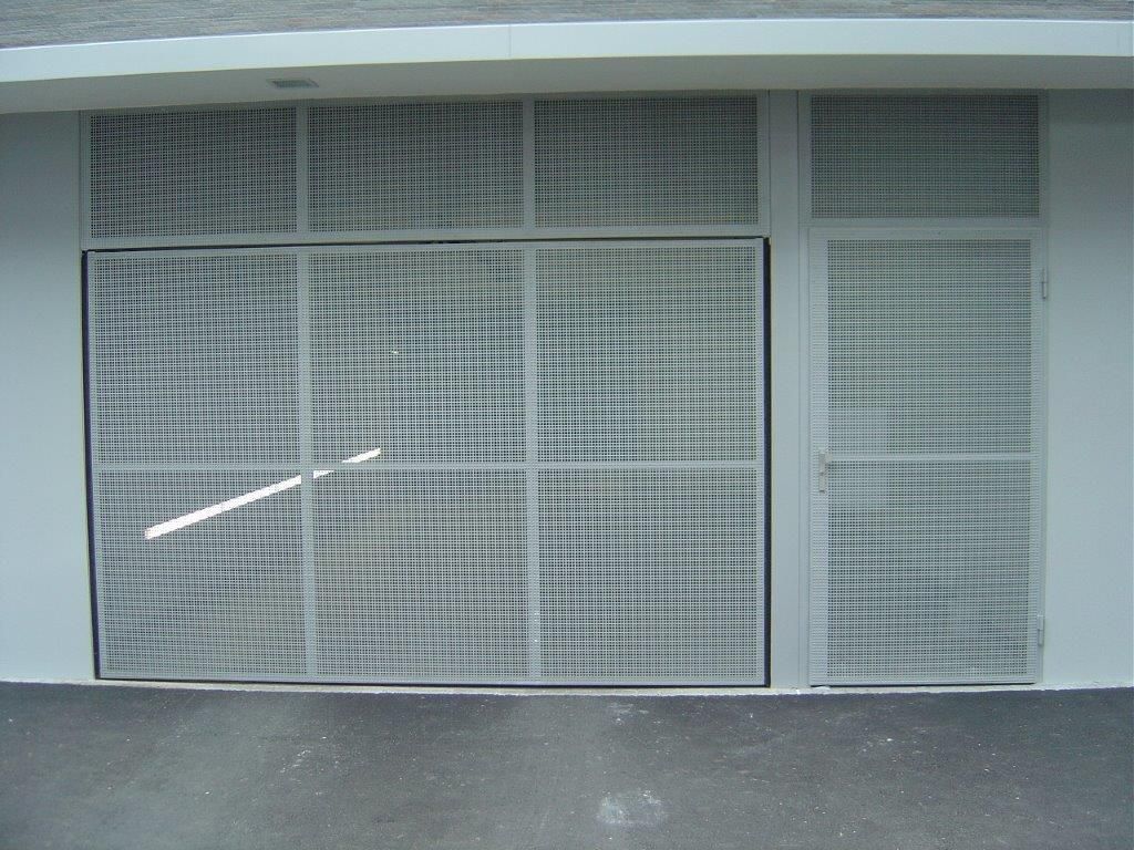 Sammelgarage | Torbau und Antriebstechnik für Garagentore aus Niederweningen in Zürich