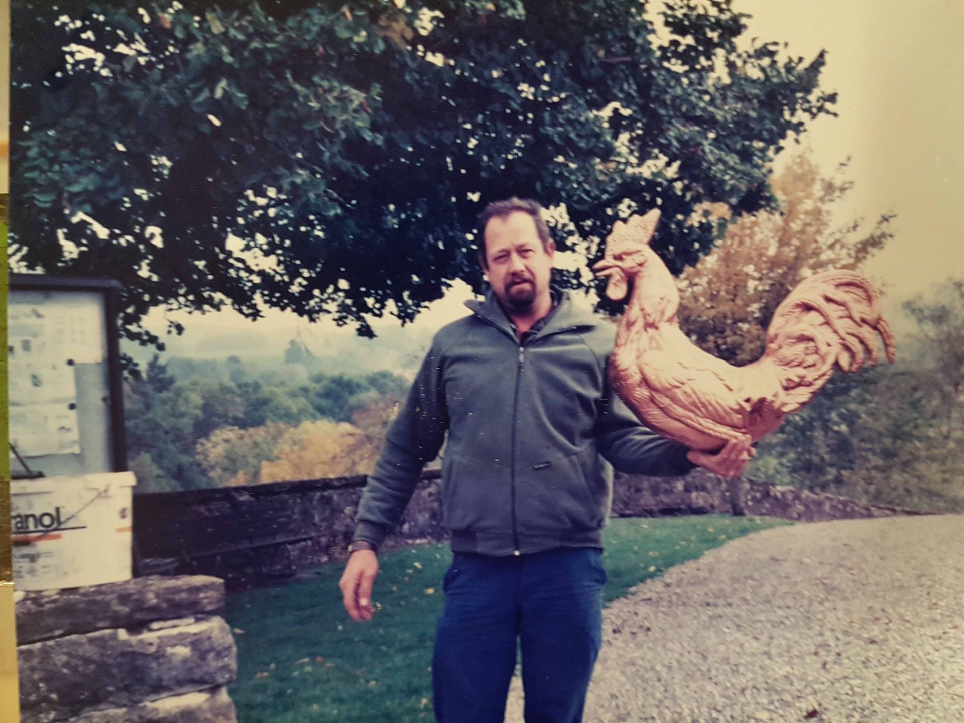 Pose du coq à l’Eglise de Châtillens par Mr. Carruzzo Georges en 2003 - GECA