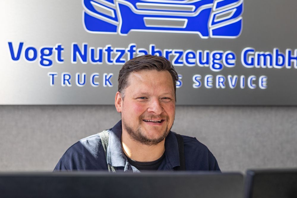 Generisches Benutzerprofilsymbol auf grauem Hintergrund