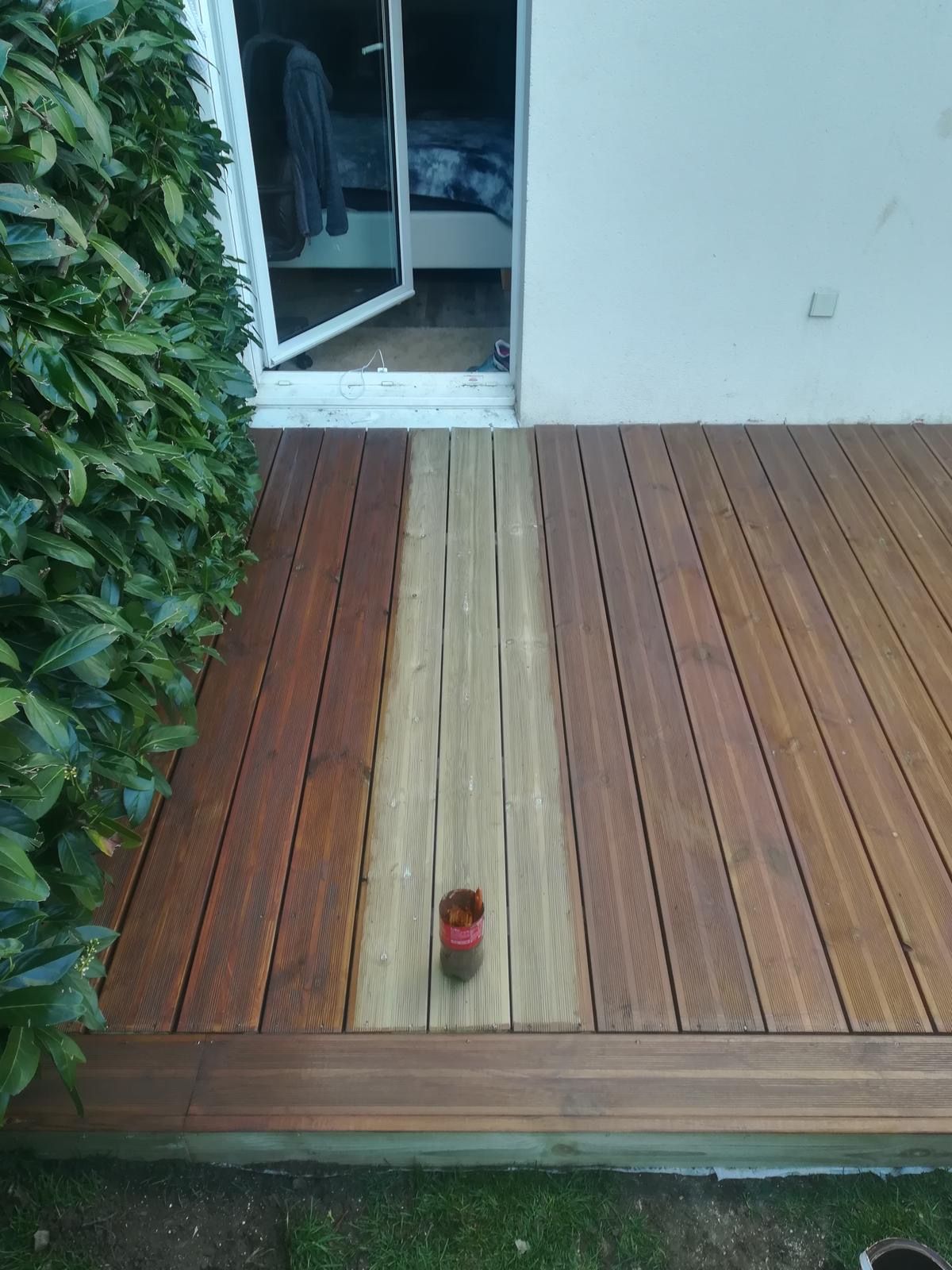 Rénovation d'une terrasse en bois en cours