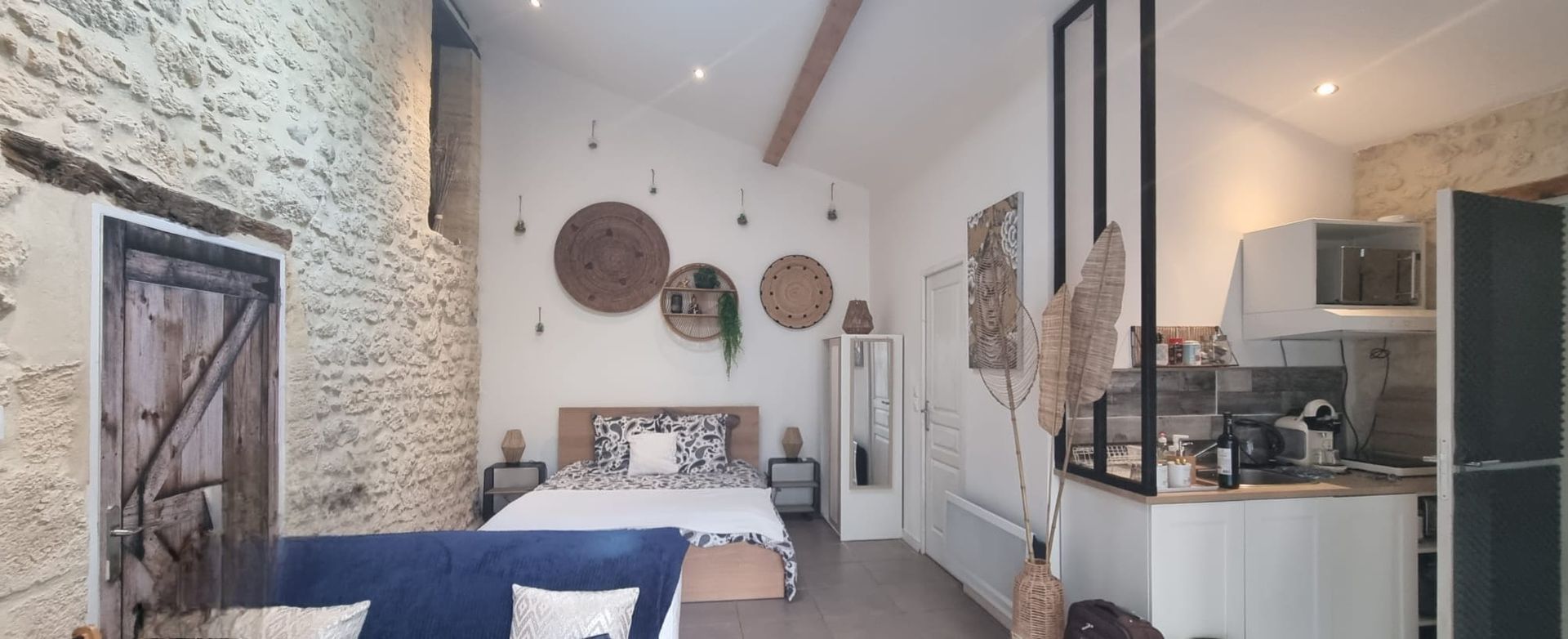 Chambre avec kitchenette.