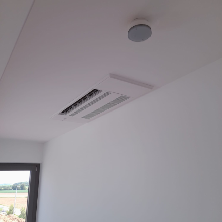 Klimaanlage an Decke