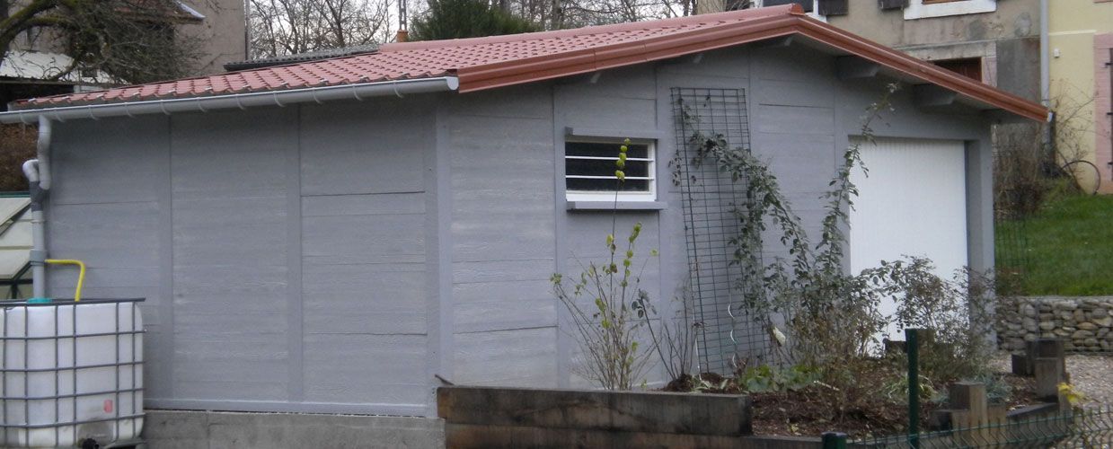 Abri de jardin en béton.