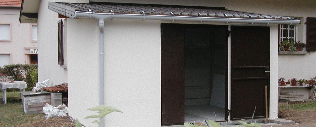 Abri de jardin en béton.