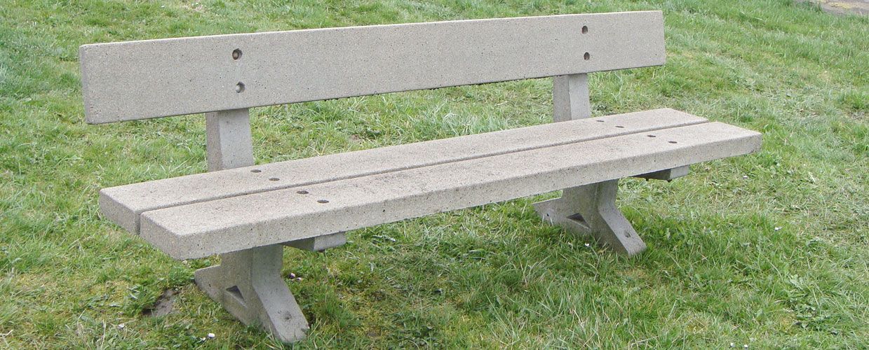 Banc en béton.