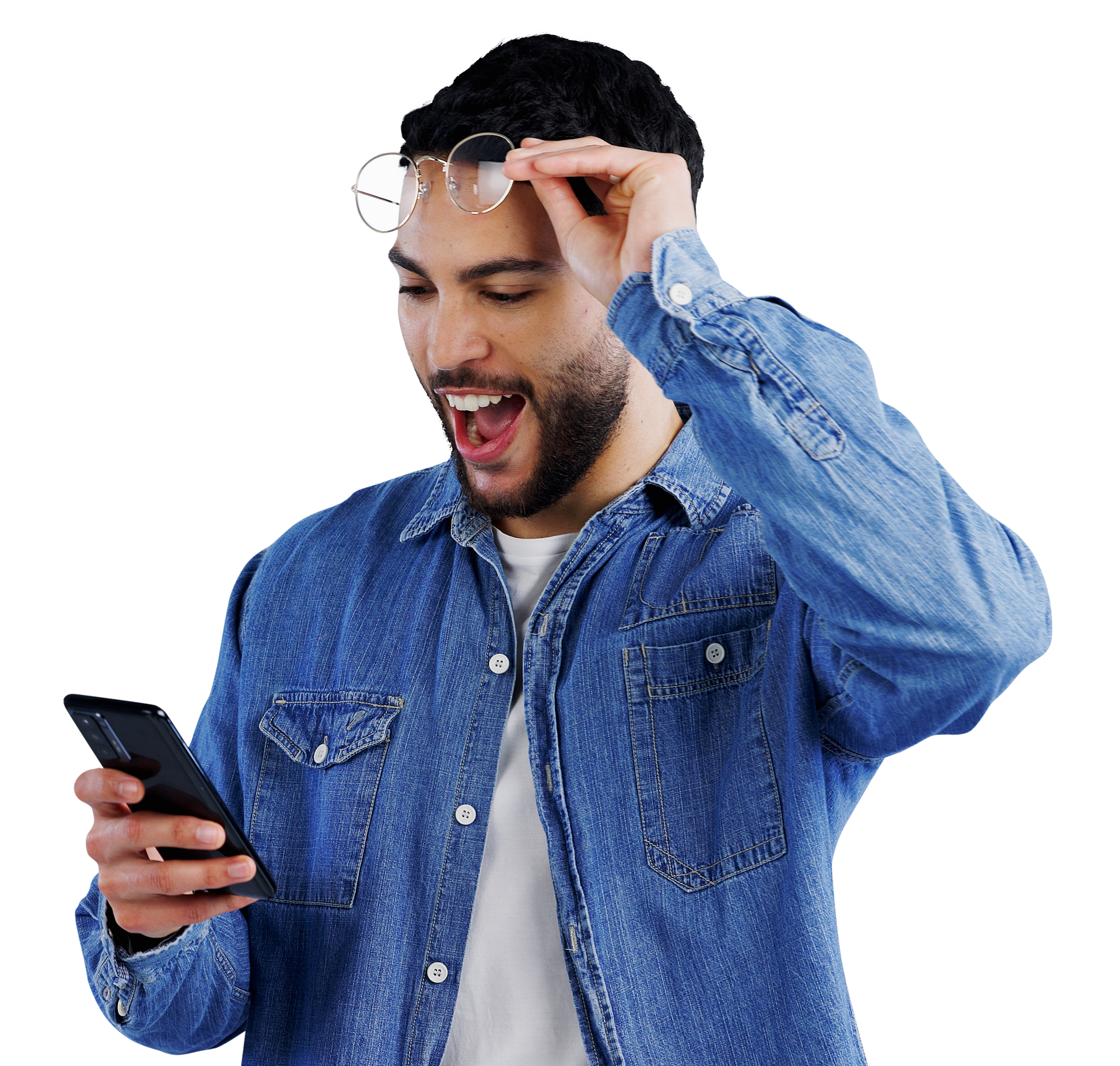 Jeune homme qui regarde son smartphone