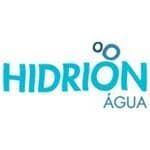 O logotipo da hidrion agua é azul e branco.