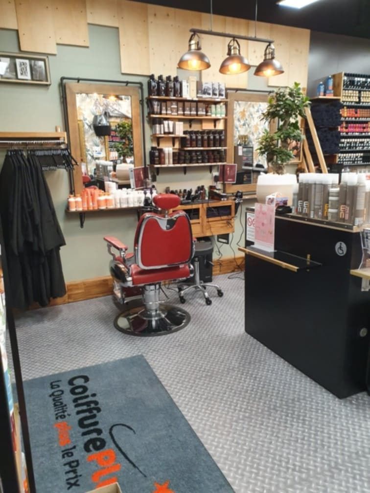 Intérieur du salon de coiffure