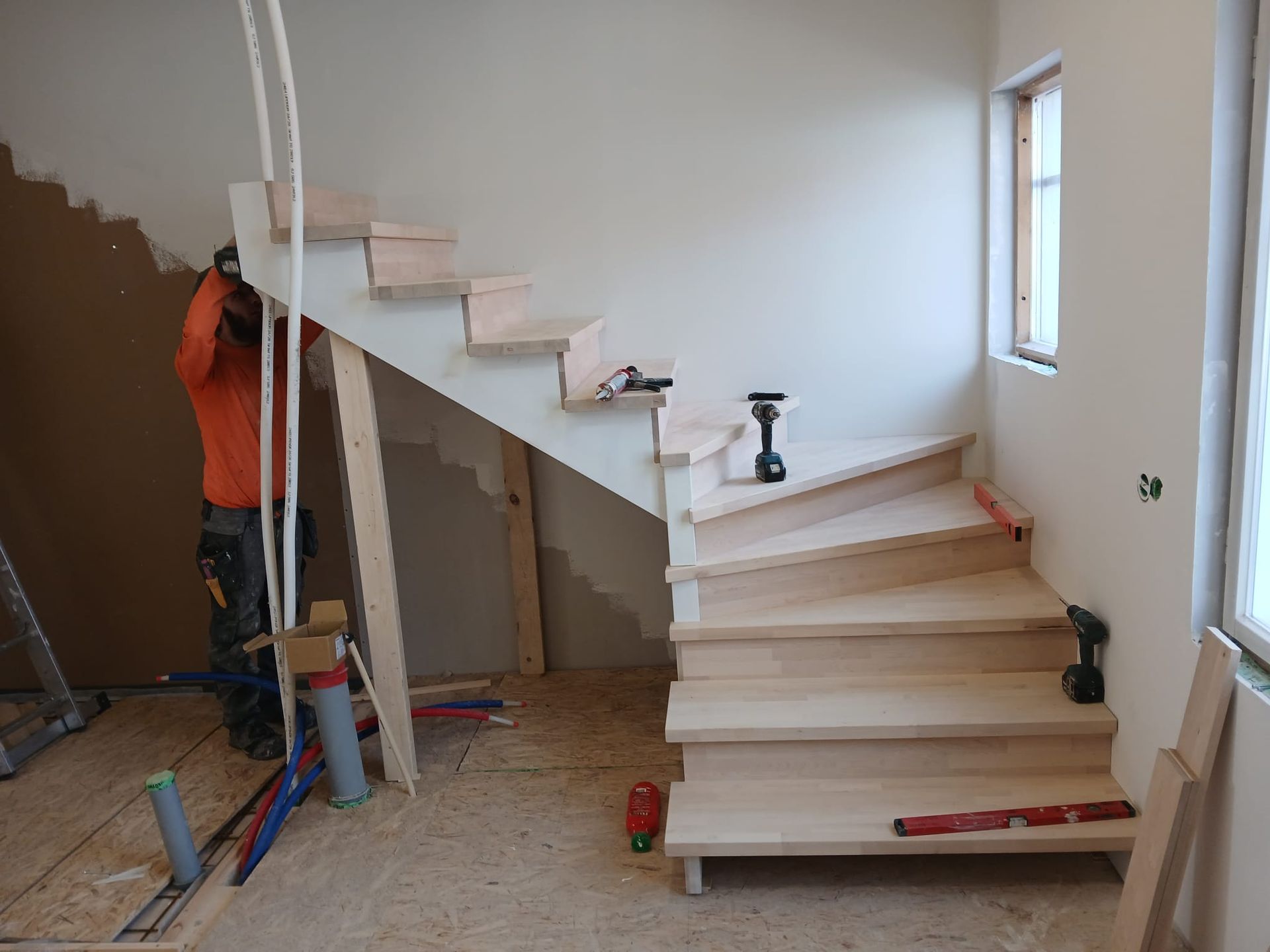 Puusepän valmistamat portaat kohteessa - Portaat.fi Satakunta
