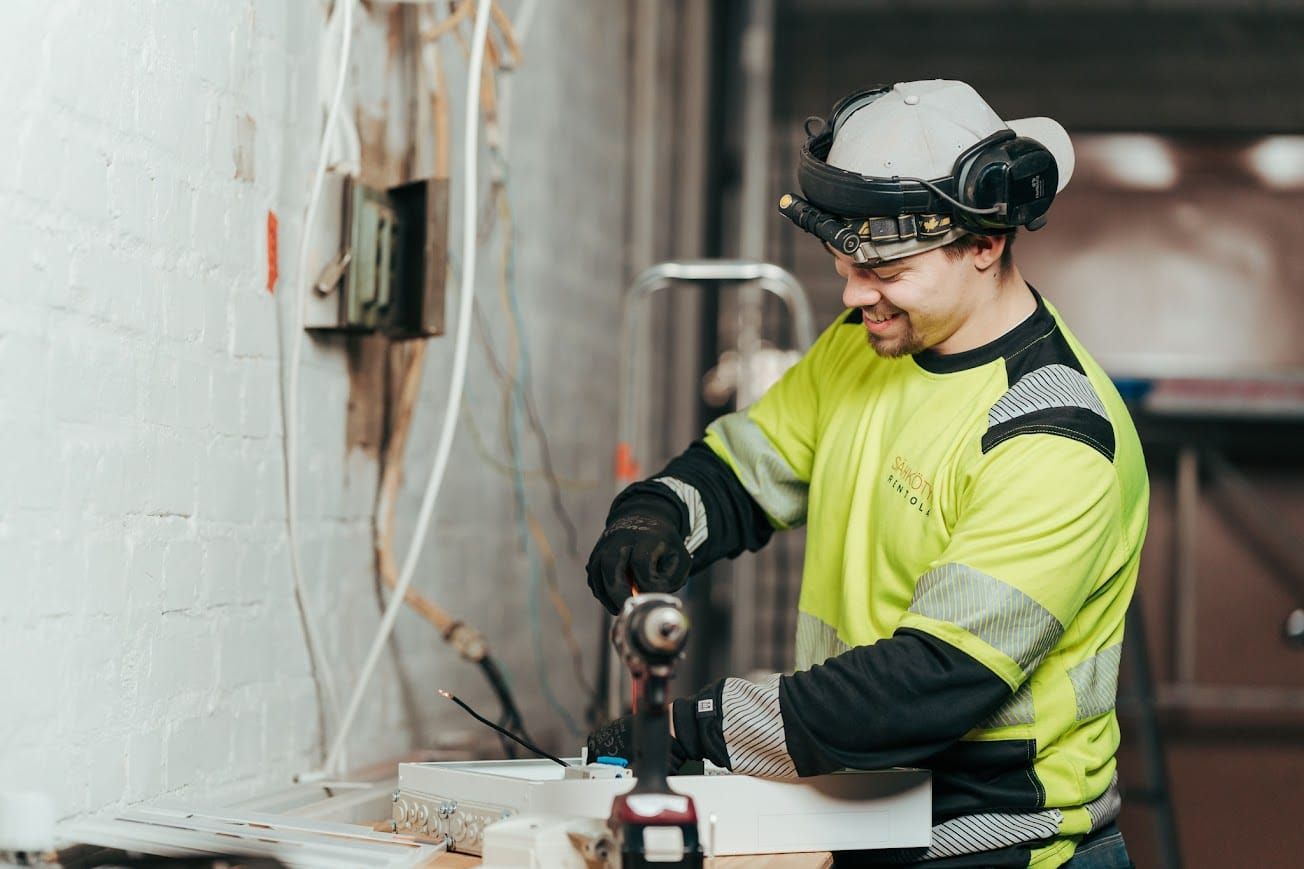 Sähköasennus vaatii ammattilaisen