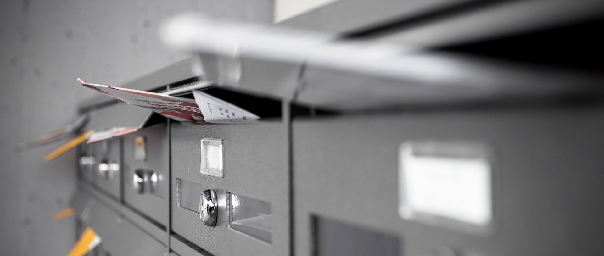 Distribution flyers… service