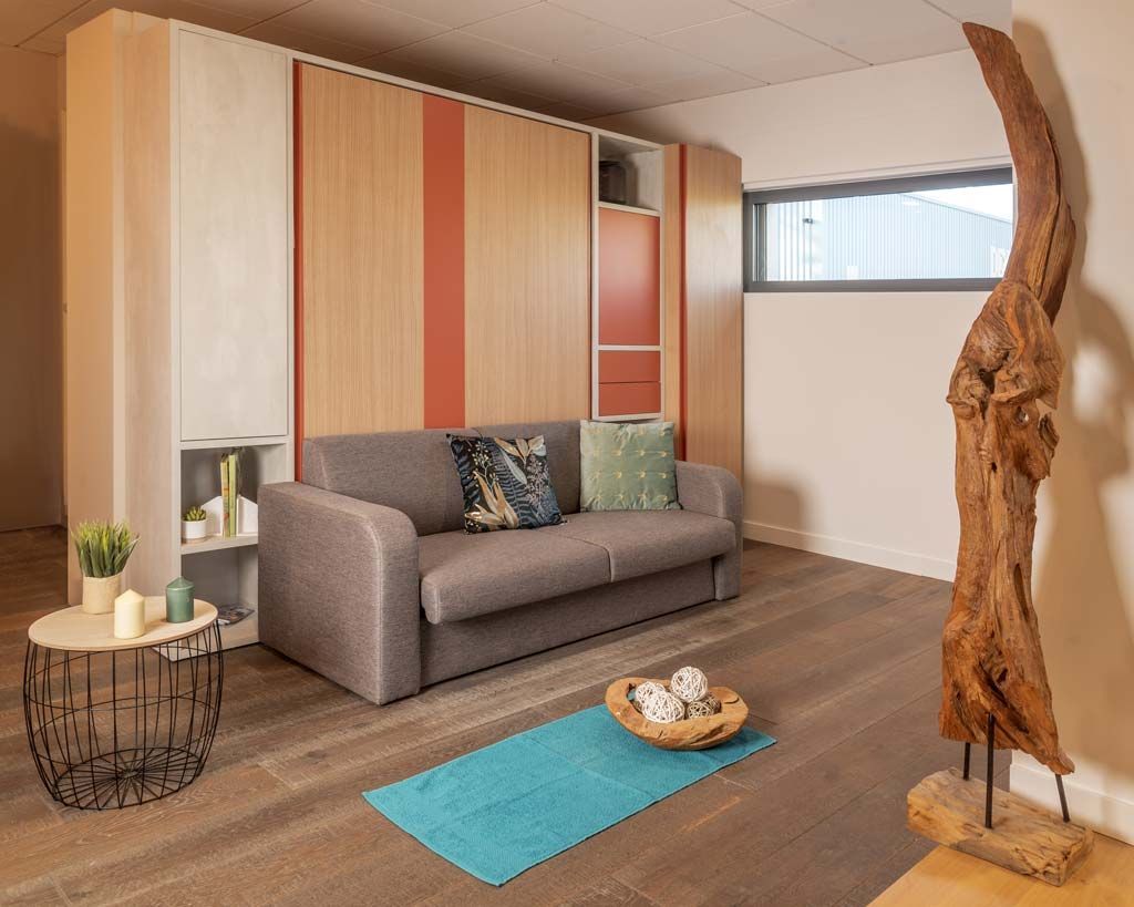 Canapé-lit deux places, encastrable, fermé