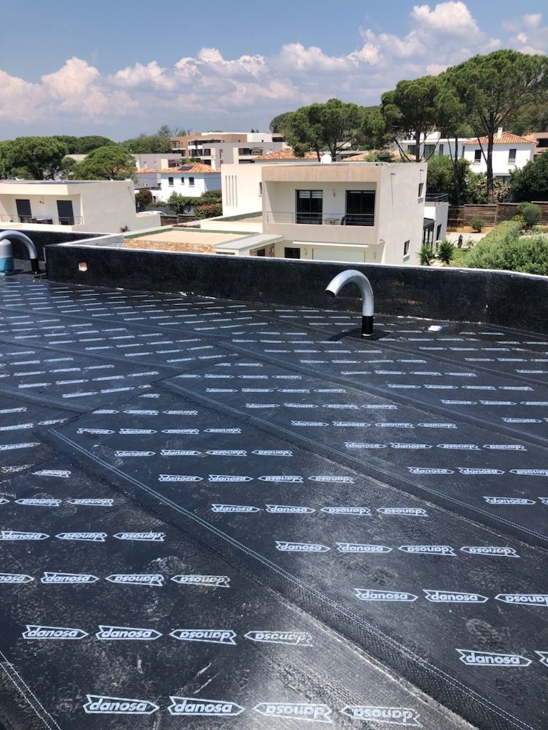 Un gros plans sur une toiture-terrasse