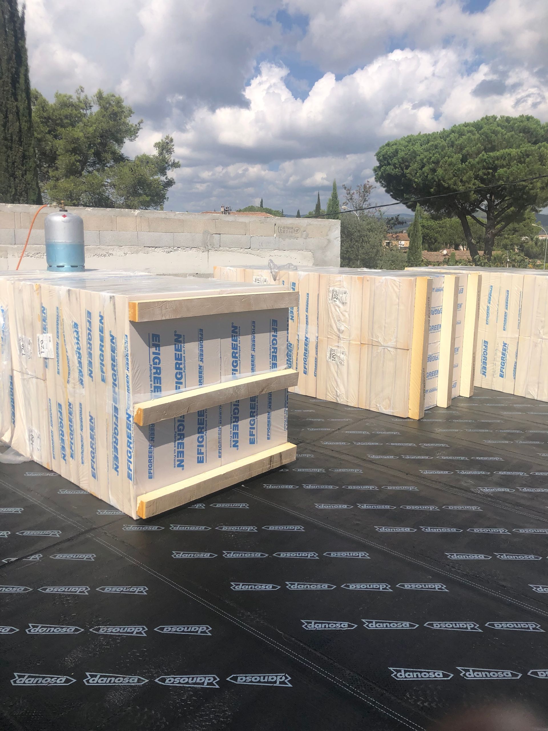 Plusieurs matériaux de constructions