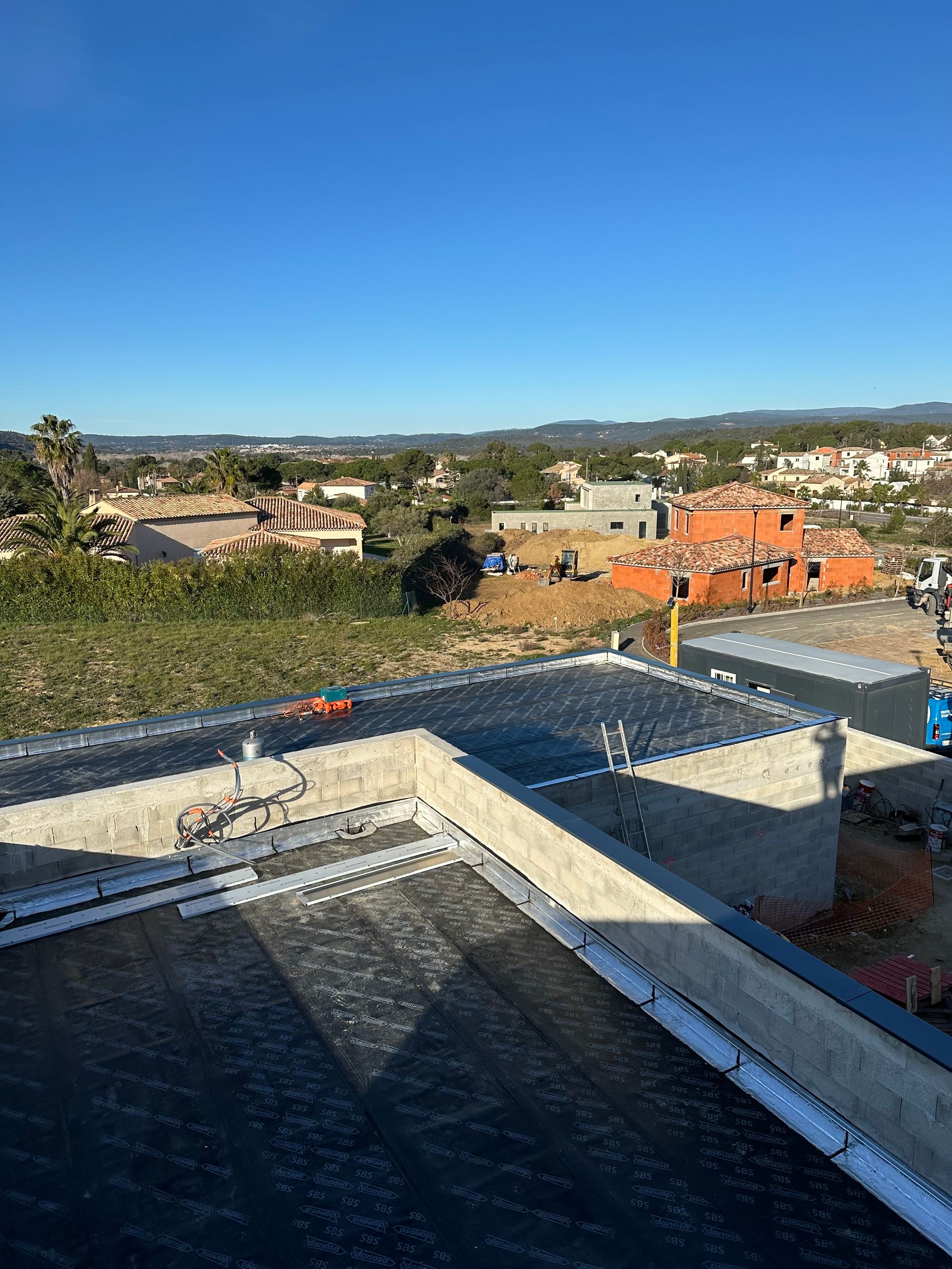 Une vue panoramique sur des maisons