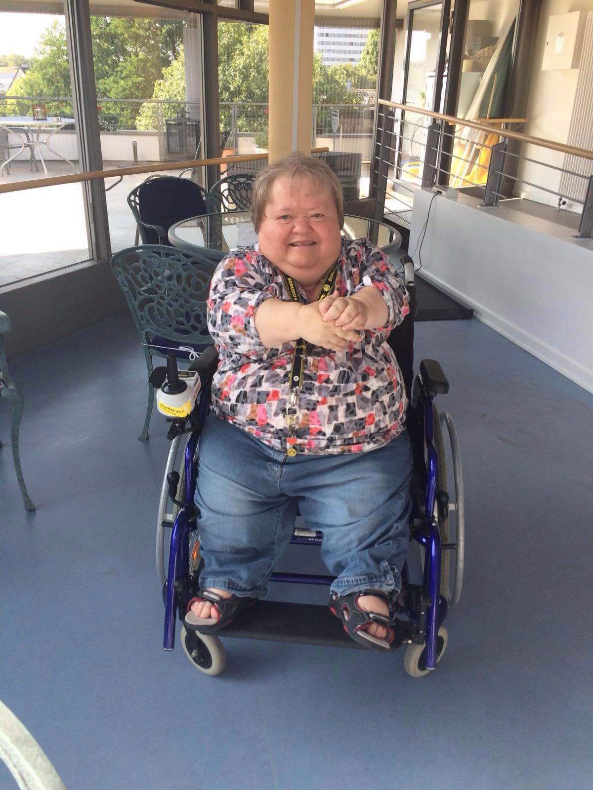 Patientin im Rollstuhl