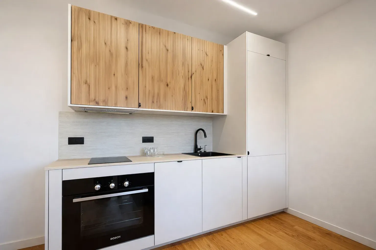 Detalle de reforma de cocina con acabados modernos