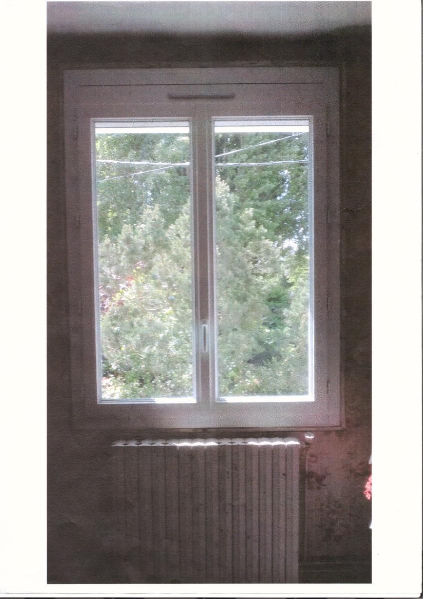 Fenêtre PVC avec coffre integré exterieur32 vue interieure