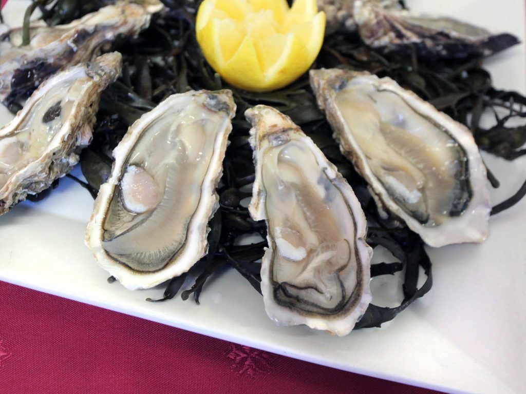 Un plat d'huitre.
