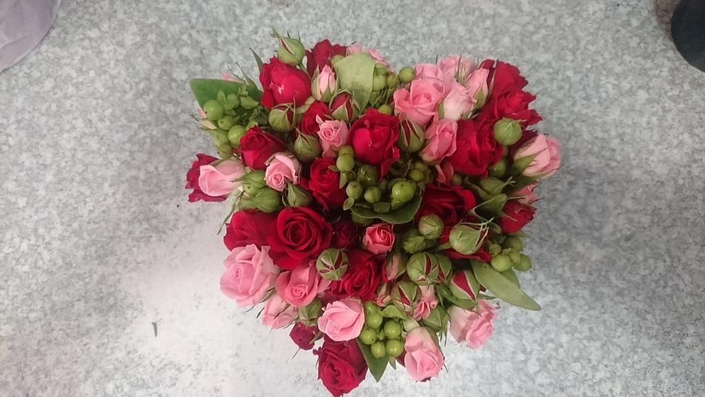 Bouquet de fleurs en coeur