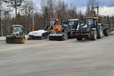 Maa- ja lumiurakointi Karvonen J.