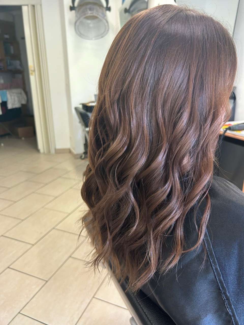 capelli mossi con sfumature