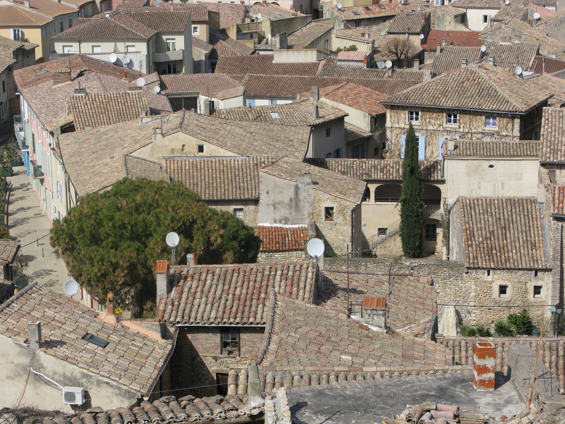 Vue aérienne de la ville de Bollène.