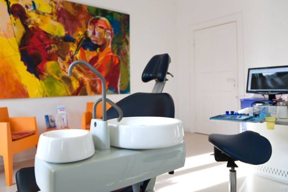 Behandlungsraum der Praxis von Zahnärztin Dr. Birgit Didner